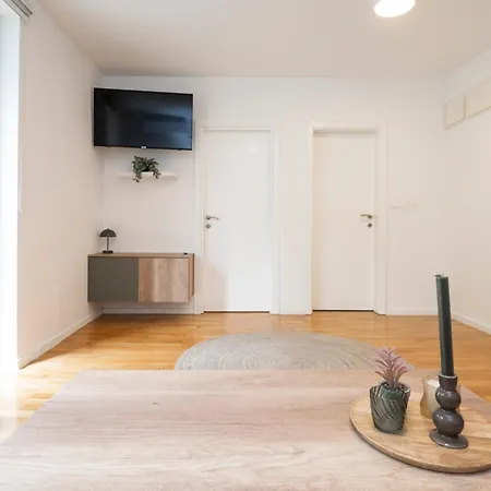 Olive - Old Town Apartamento